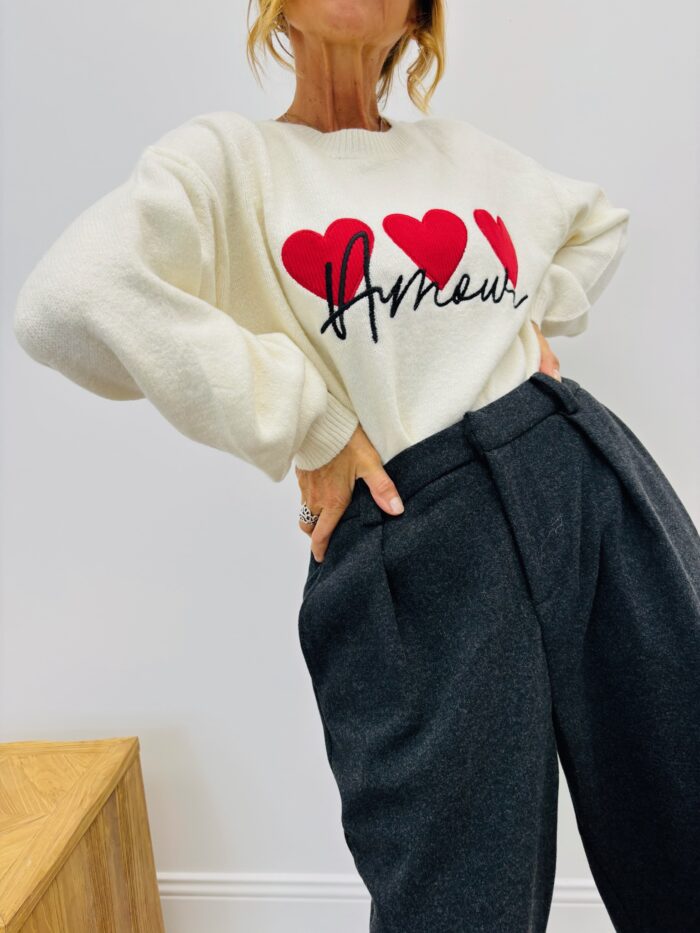Pull Motif Cœurs & Message “Amour” – Image 1