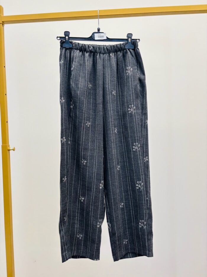 Pantalon à Rayures et motifs fleuris – Marque Les Impatientes – Image 2