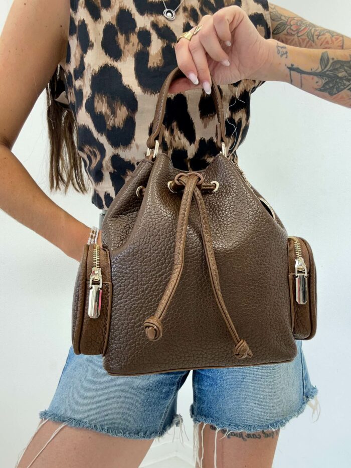 Sac à Main Effet Grainé avec Poches Latérales – Image 3