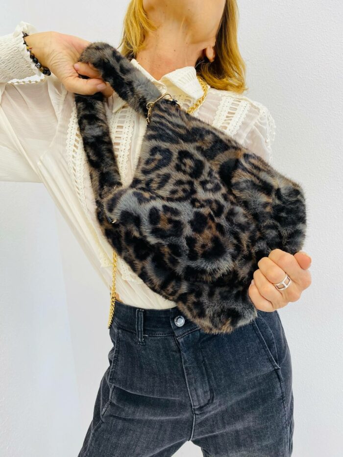Sac Effet Fausse Fourrure avec chaîne dorée – Image 5