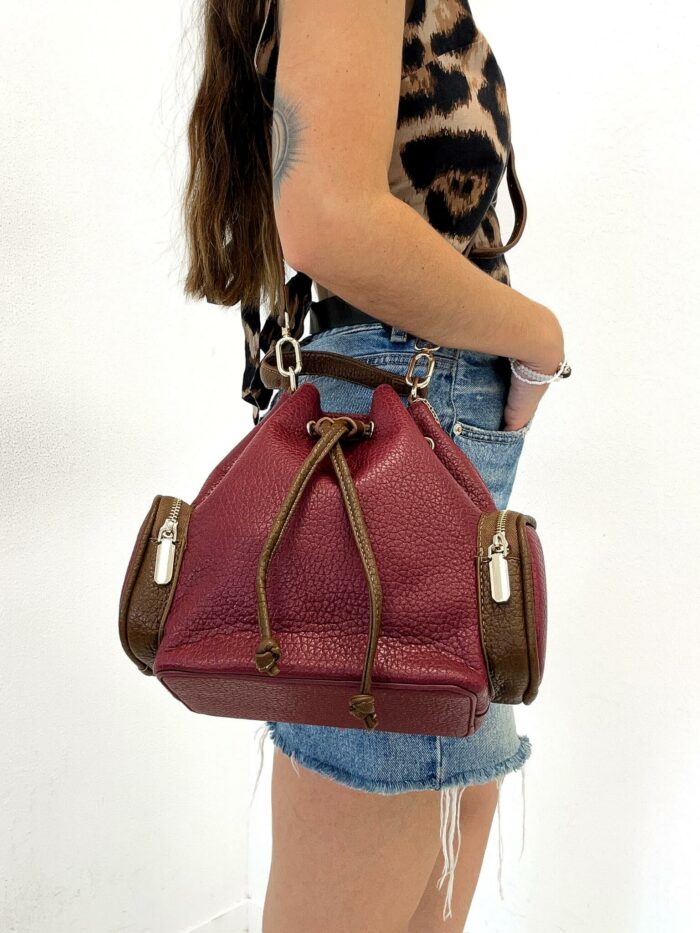 Sac à Main Effet Grainé avec Poches Latérales – Image 1