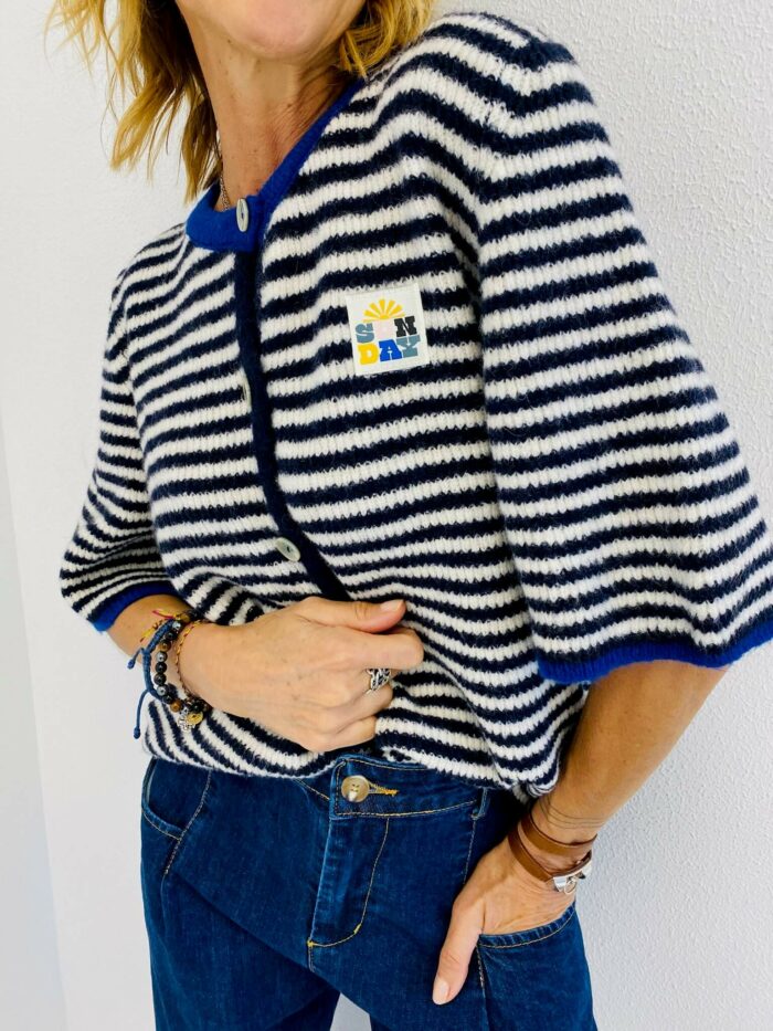 Gilet à Rayures Avec Patch “Sunday” – Image 1
