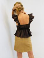 TOP SATINÉE DÉCOLLETÉ AVEC VOLANTS – Image 3