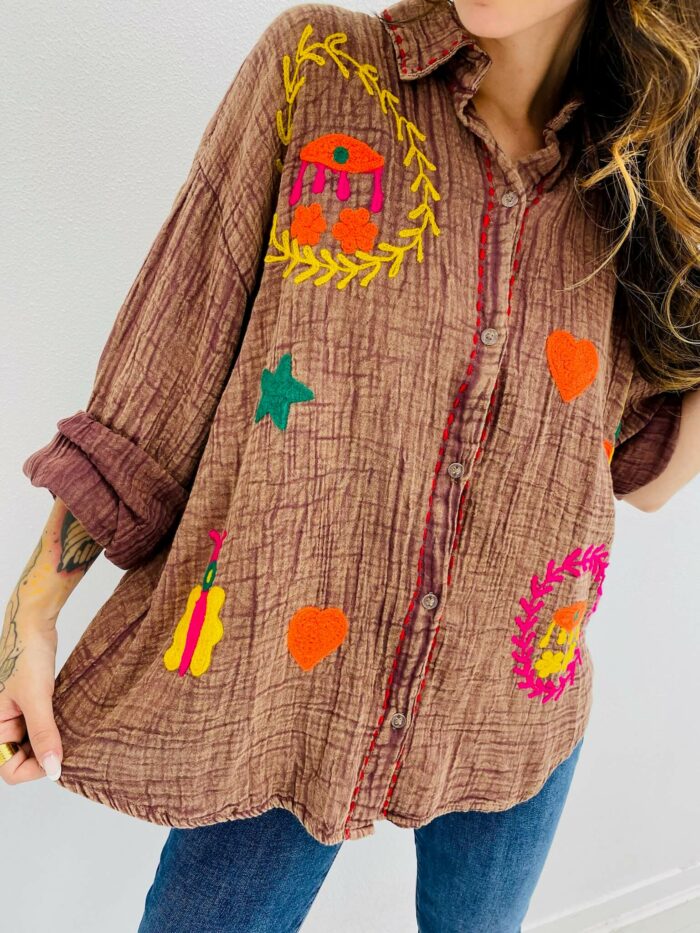 CHEMISE 100% COTON BRODÉE MOTIFS COLORÉS – Image 3