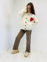 Gilet en Maille avec motif cœur et inscription – Image 2
